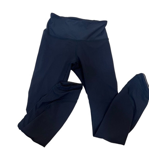 Lululemon Navy High-Waisted Legging - Picture 4 of 12